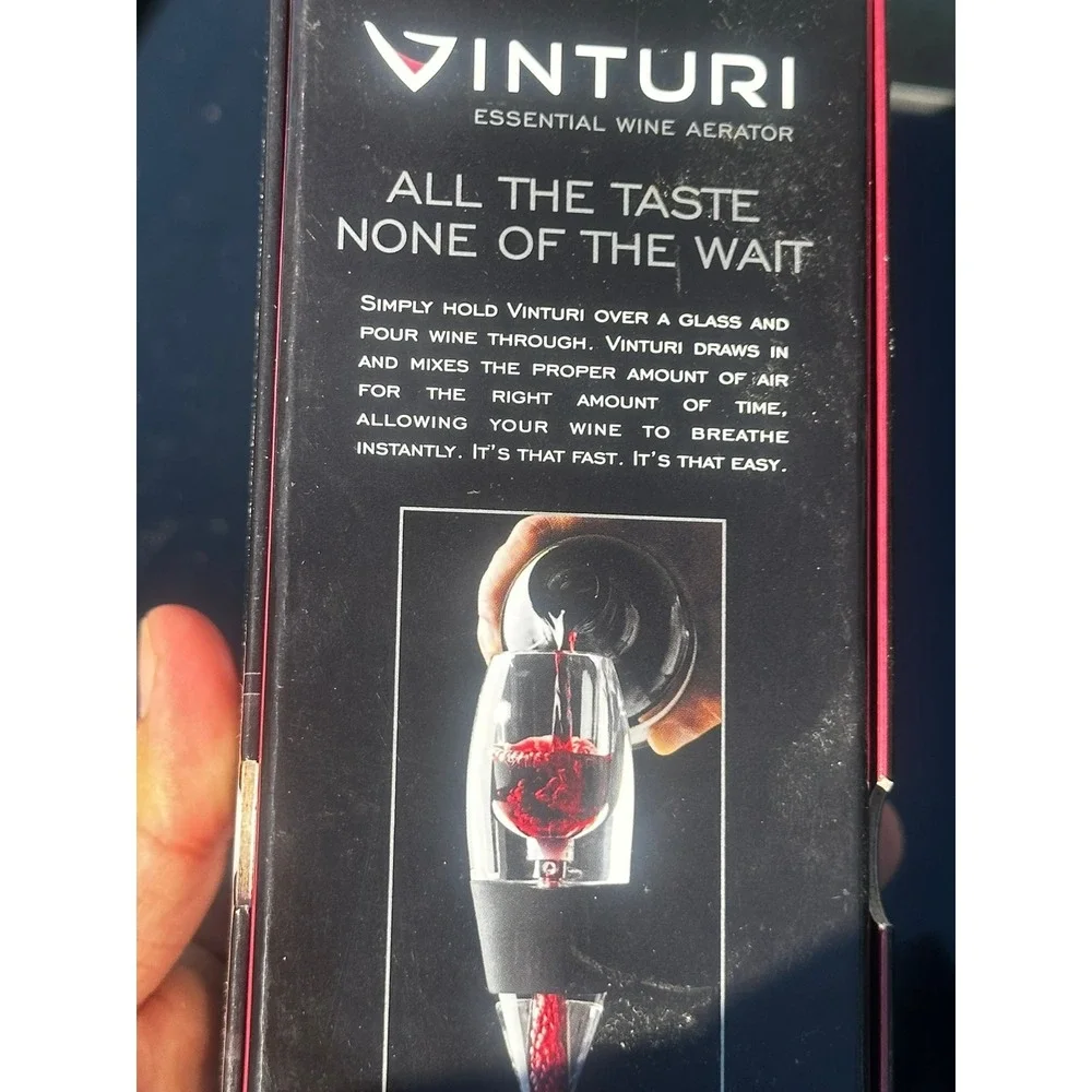 Vinturi Essential Red Wine Aerator with No-Drip Stand and Filter Screen Black